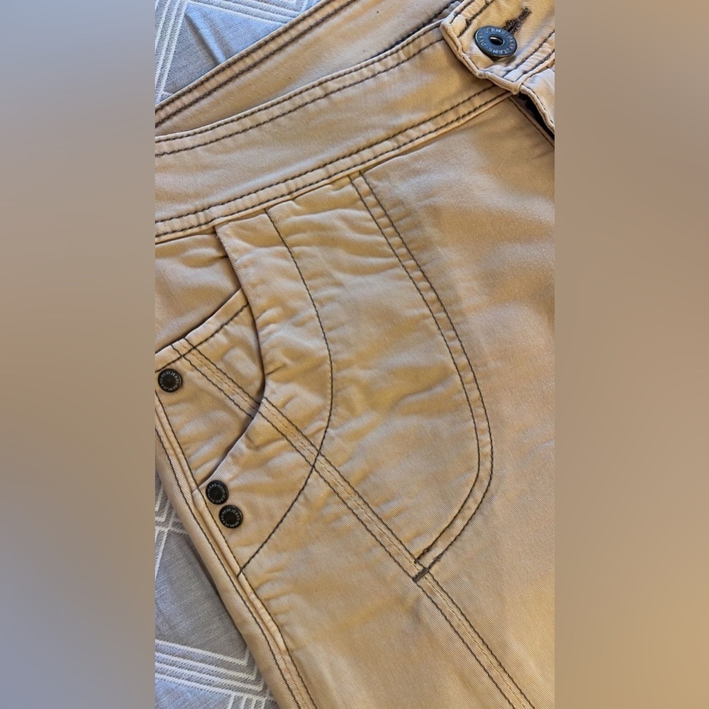Y2k vintage DKNY Jeans cropped in Beige size 4 - Picture 2 of 11